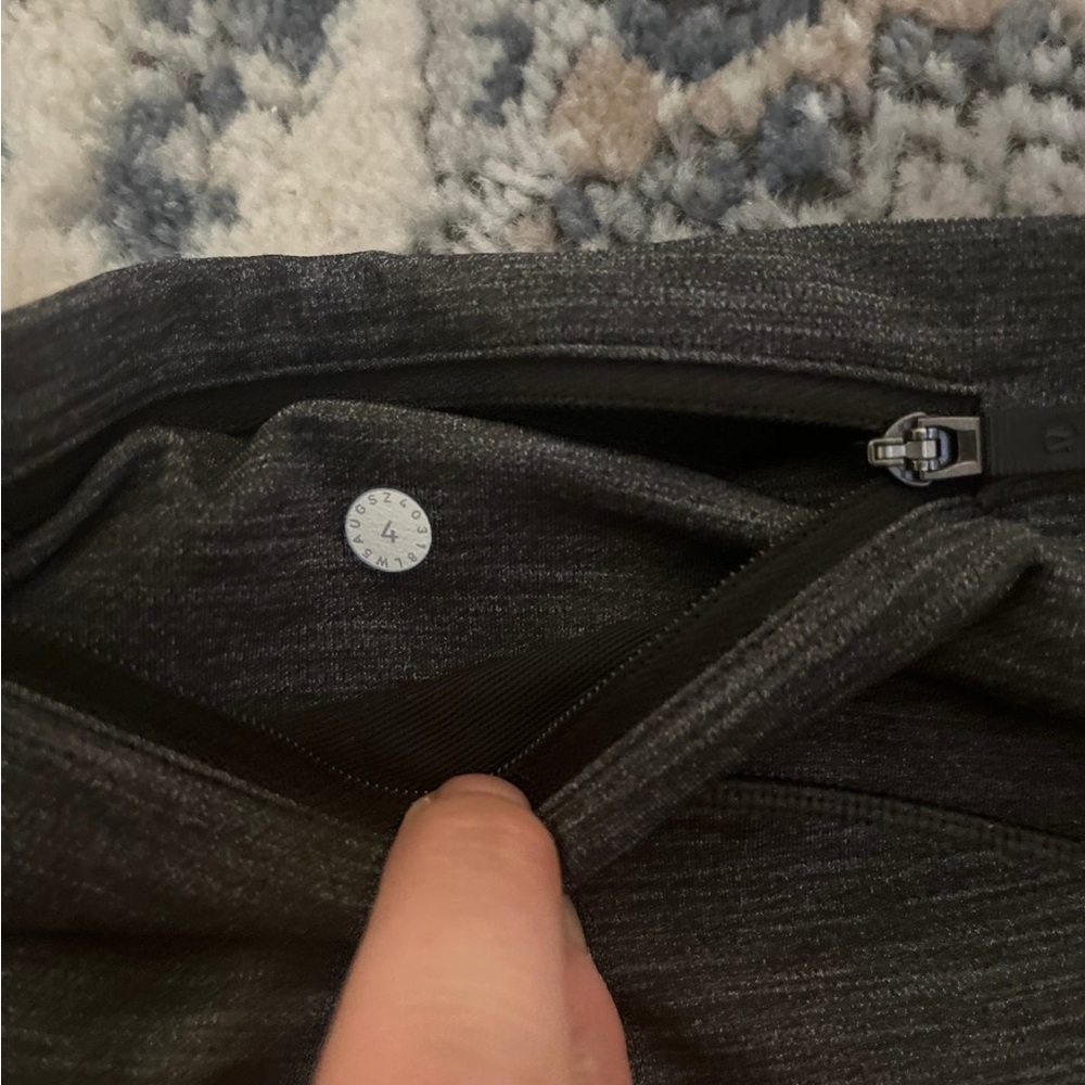 Lululemon - Picture 7 of 7